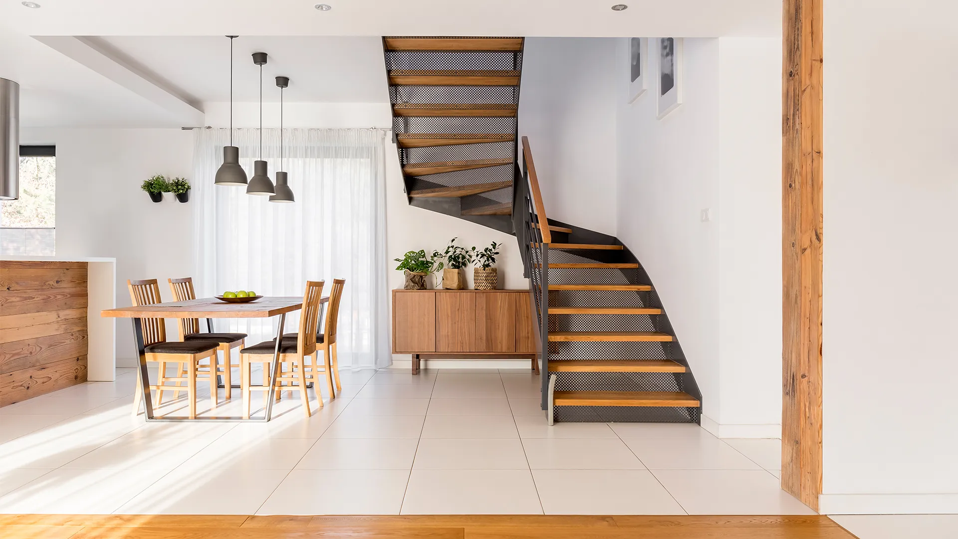 Materials That Age Well: Glass, Limestone, Oak and Brass